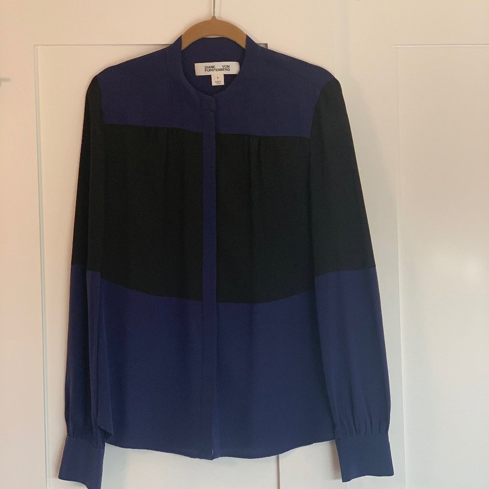 DVF 100% Silk Shirt Size 6 Button Down
